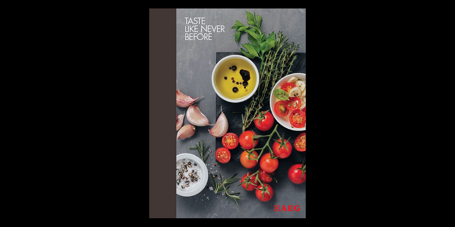 Livre de cuisine AEG avec recettes pour les fours vapeur ProCombi et ProCombi Plus