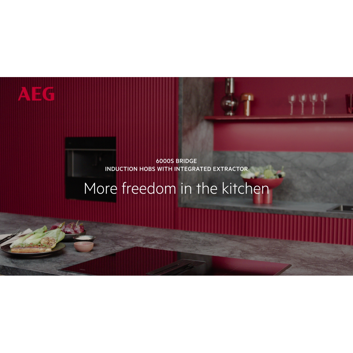 AEG - Taque avec hotte intégrée - NCH74B01CB