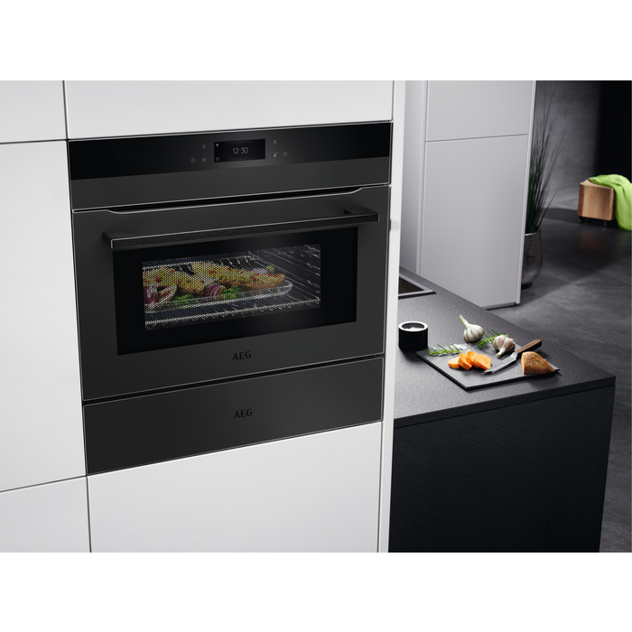 AEG - Four encastrable compact - KMK721880T