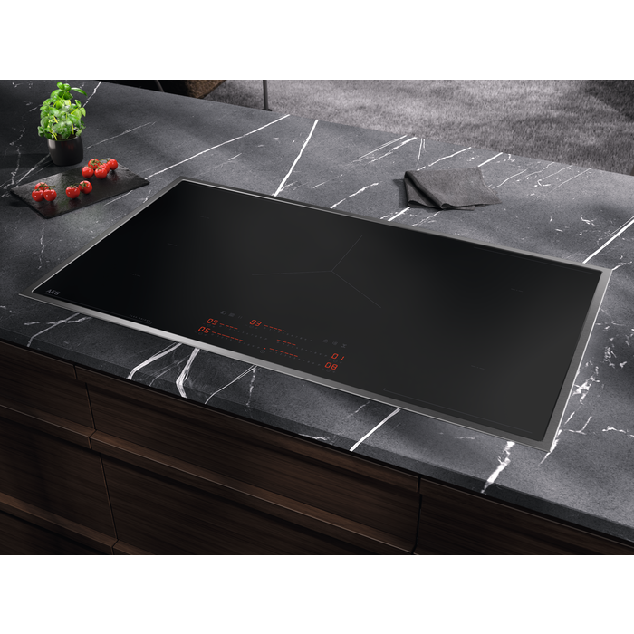 AEG - Taque à induction - NIK95I00UB