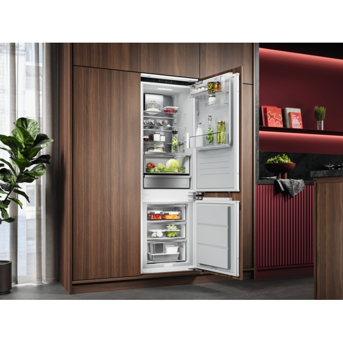 AEG - Combi frigo/congélateur encastrable - EK9B18C