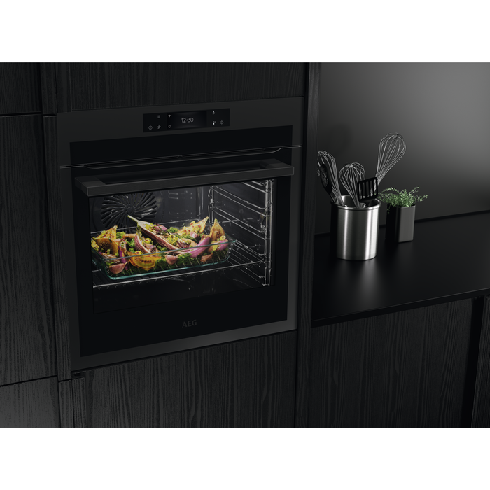 AEG - Four à pyrolyse - BPE748380T