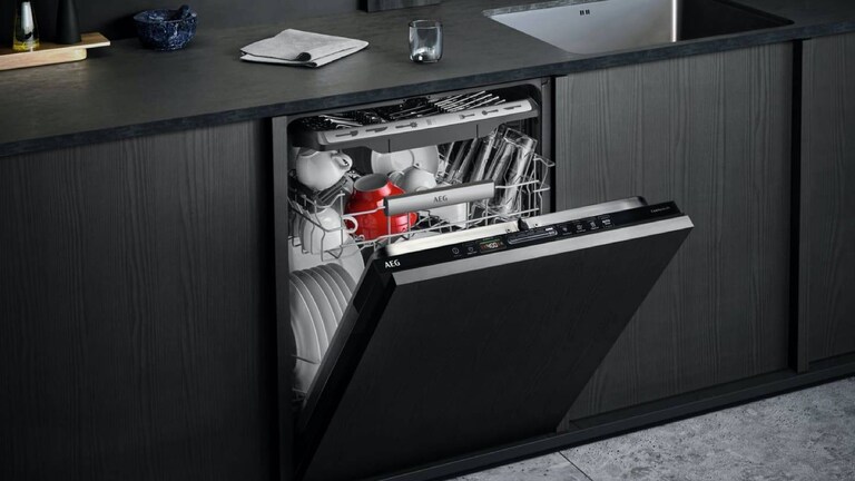 Lave-vaisselle AEG dans une cuisine