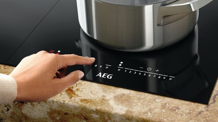 Caractéristique ActiveTouch des tables de cuisson AEG
