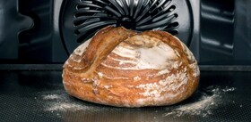 Cuisson en cours dans le four vapeur multifonctions SteamBake d'AEG