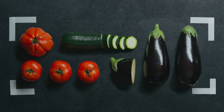 Une sélection de légumes comme les aubergines