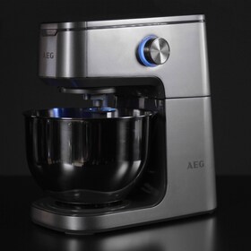 Un robot de cuisine AEG Assistant
