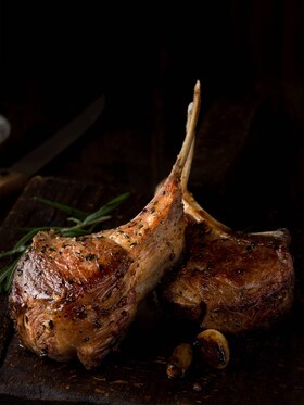 Une pièce de viande sublime et savoureuse cuite à la perfection avec la vapeur