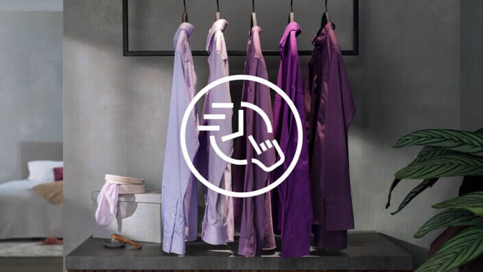 Icône cycle 30 et vêtements mauves sur cintre