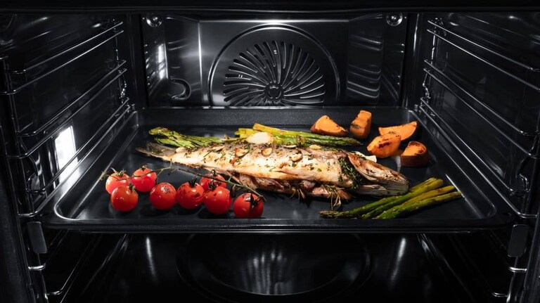 Gros plan sur une plaque de four à vapeur.