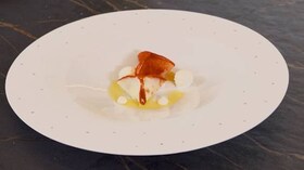 Céleri-rave en croute de sel du AEG chef Filip Claeys