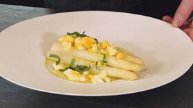 Les asperges parfaites du AEG chef Filip Claeys