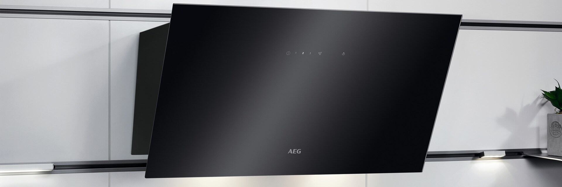 Hotte noire d'AEG